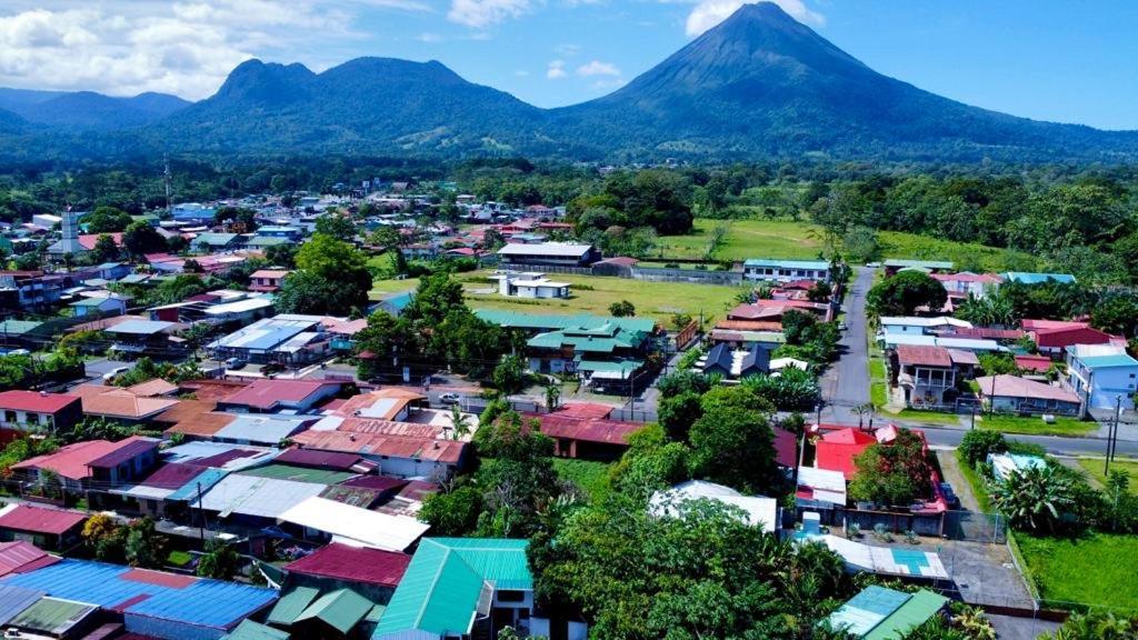 Oasis By Franklin Hotel Boutique La Fortuna Bagian luar foto